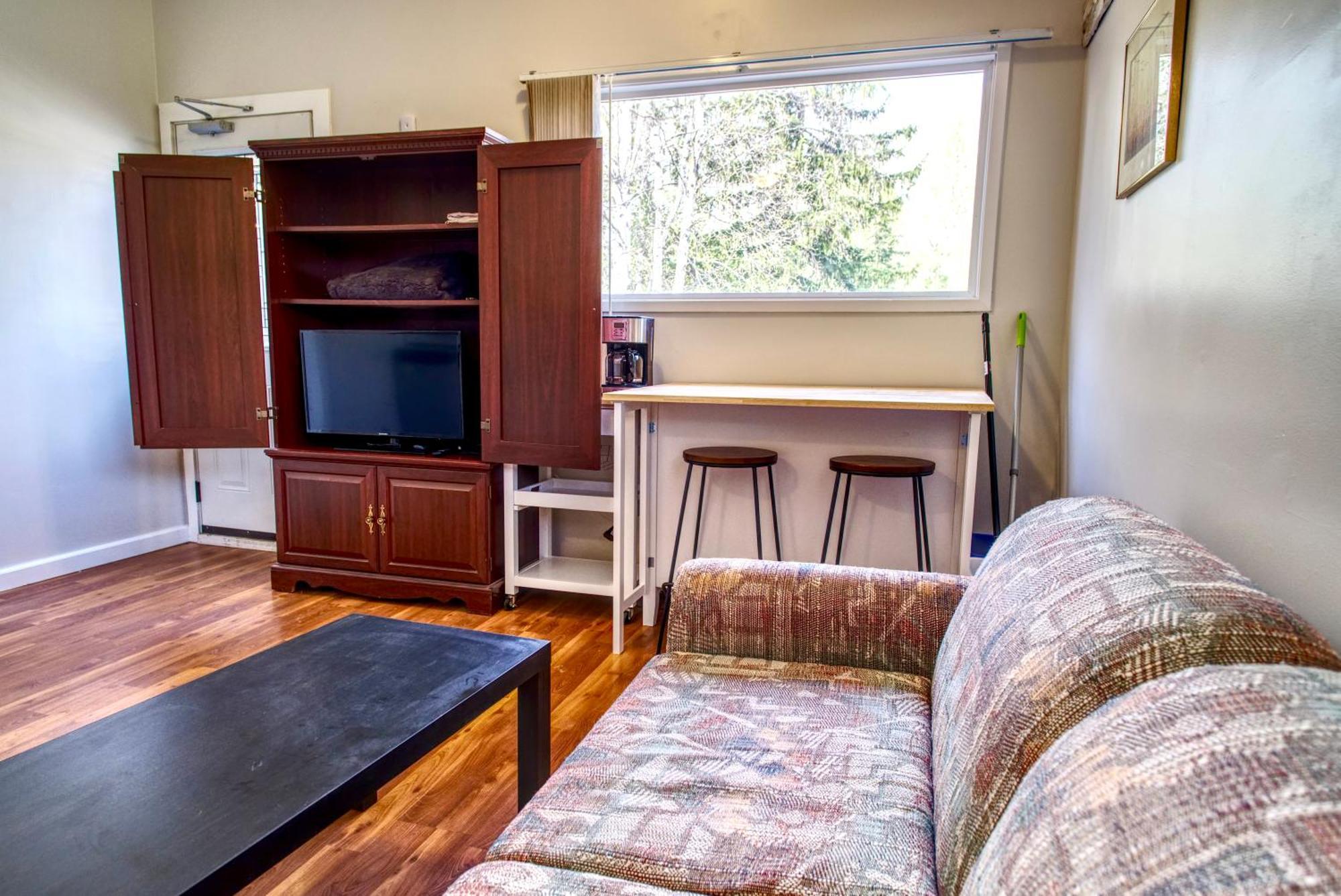 Roberts Roost Resort Quesnel Bagian luar foto